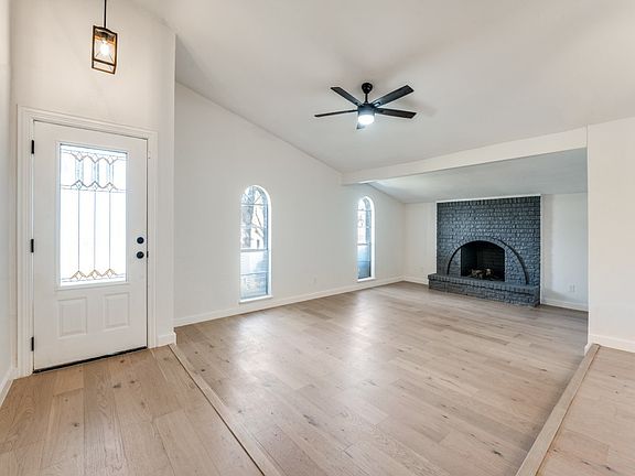 2nd image of 3114 Windsor Rd