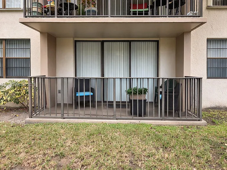 13020 SW 92nd Ave #A106 — Photo 37