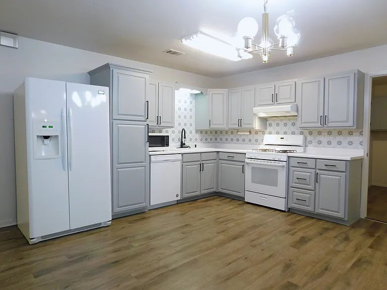 705 Sun Valley Dr — Photo 6