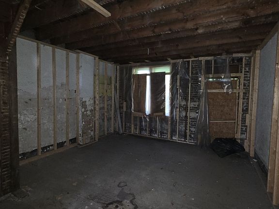 3rd image of 10744 S Langley Ave