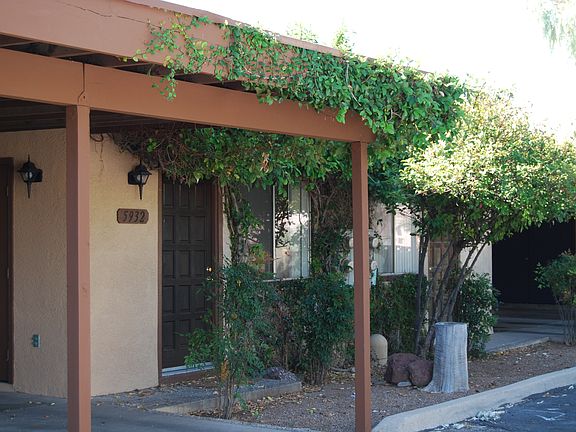 *Community photo - may not depict actual unit