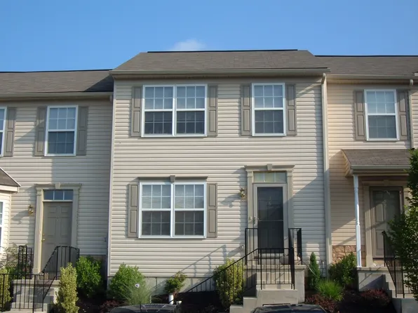 96 E Beaver St, Hellam, PA 17406