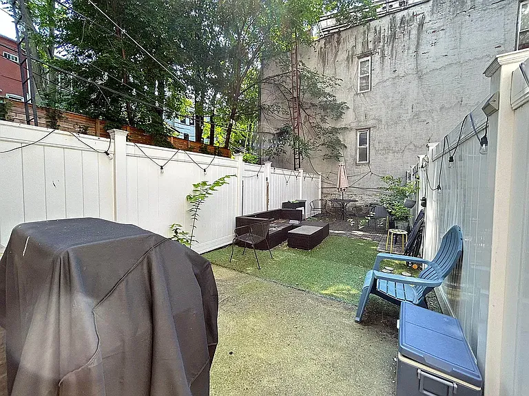 166 Rogers Ave #1R — Photo 2