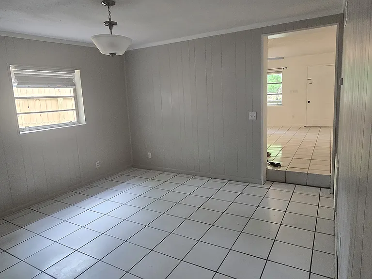 3254 Delarue Dr — Photo 4