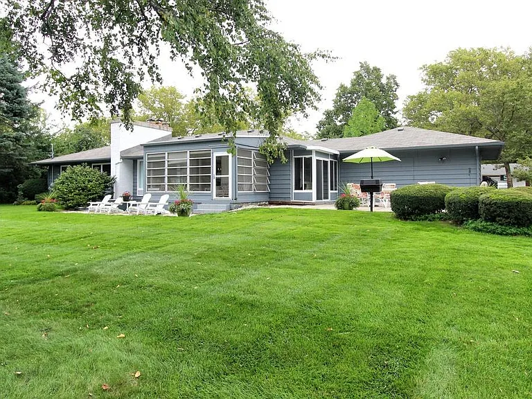 1949 Meadowfield Dr NE — Photo 49