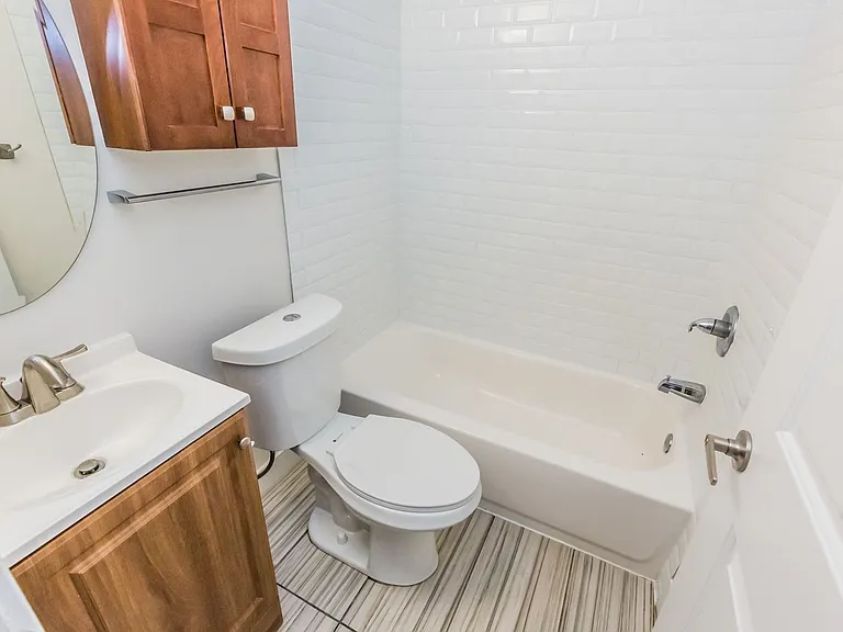 225 N Whitford Rd — Photo 12