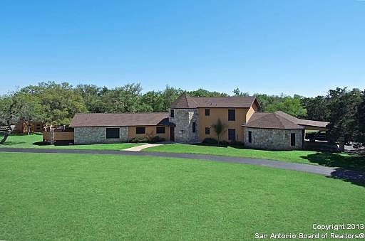 3rd image of 10636 Dedeke Dr