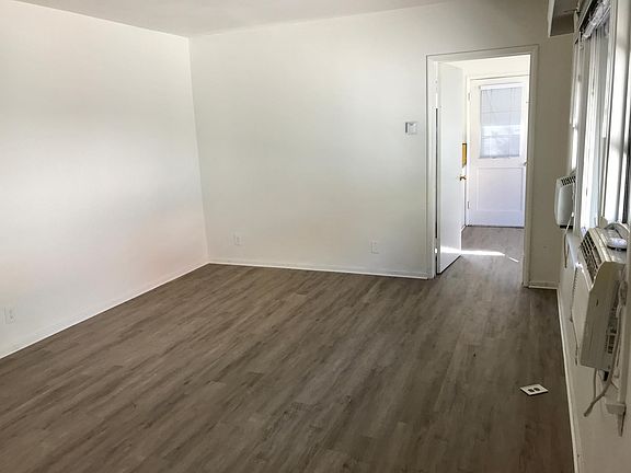 4th image of 472 E Orange Grove Blvd