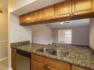 1233 Piney Branch Cir, Valrico, FL 33594