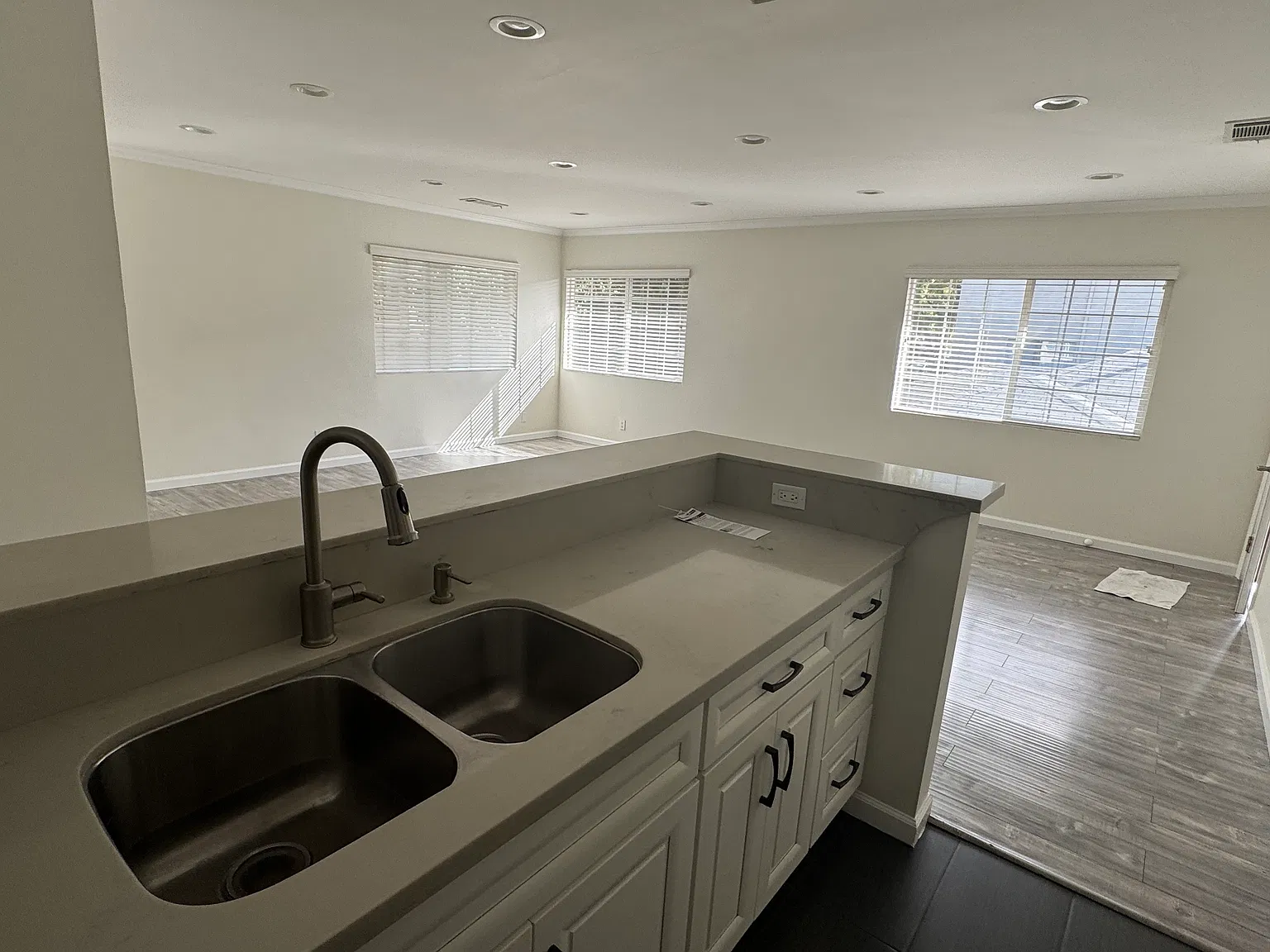2 bed, $2,695 — Photo 2