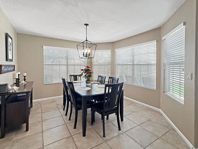 16205 S 34th Way — Photo 17