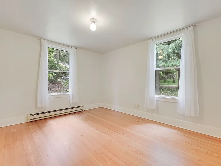 1608 Walnut St — Photo 13