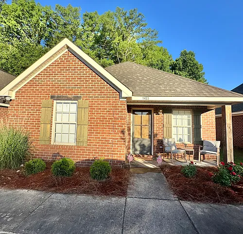 1425 Cypress Park Photo 1