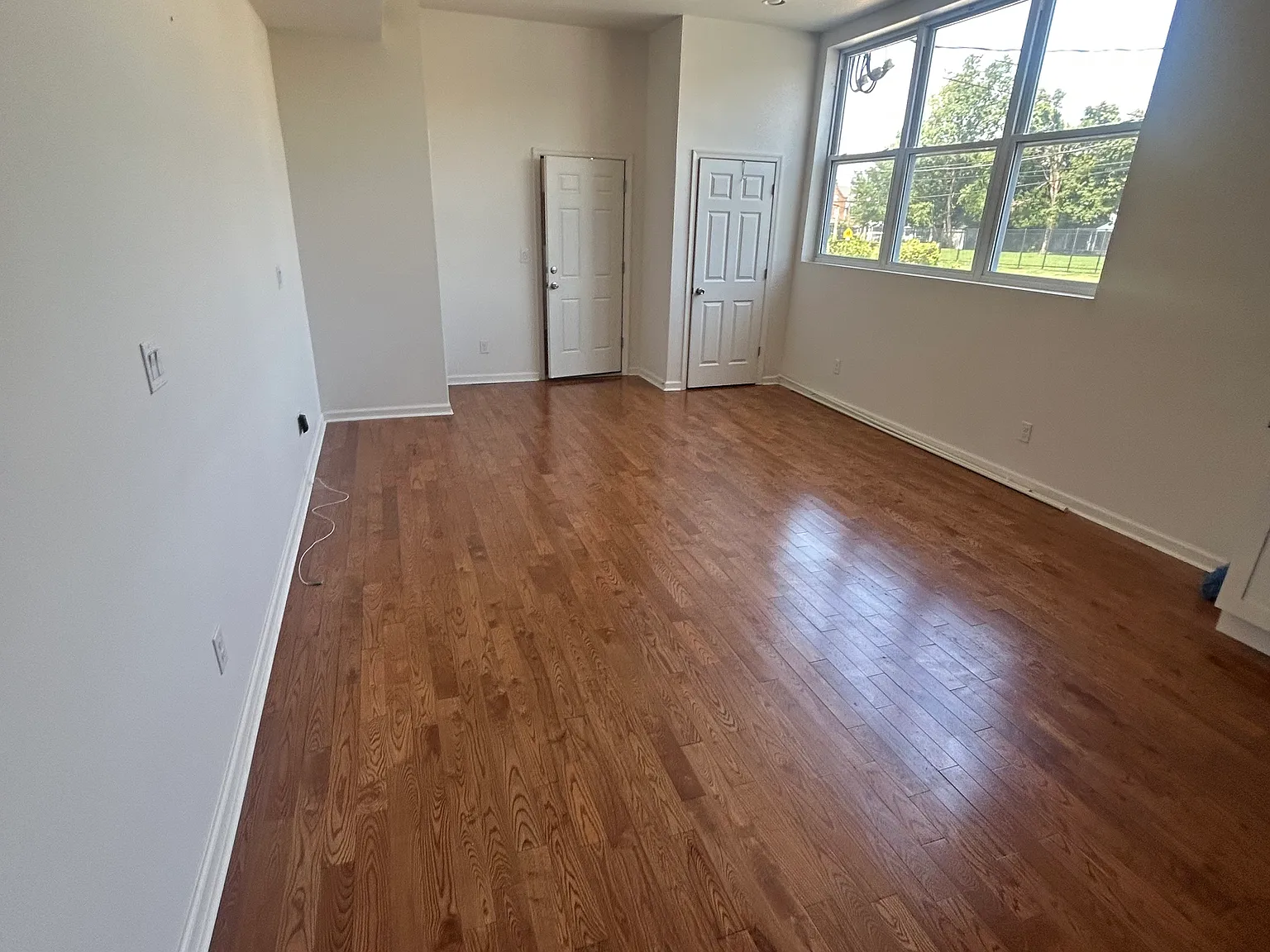 1 bed, 1200 sqft, $1,300 — Photo 4