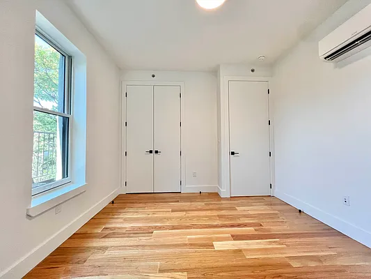 Rented by ERNY LLC | media 16