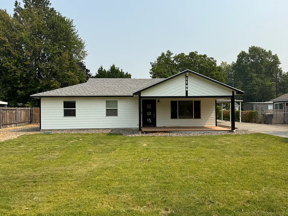 1106 Cedar Ave