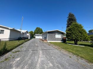 25 Church St, North Stormont, ON K0C1K0