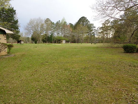3rd image of 168 Gardner Dr