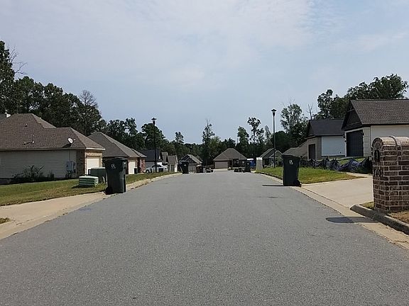 4th image of 7404 Royal Oaks Dr