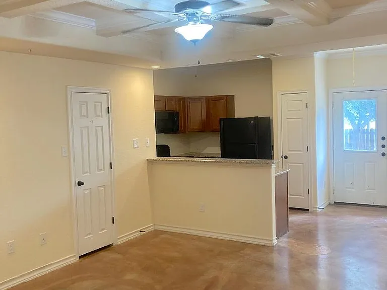 6335 Melanzane Ave — Photo 2