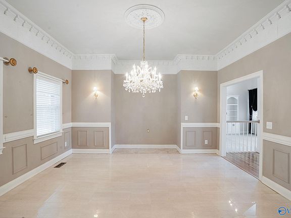 5th image of 11032 Everest Cir SE