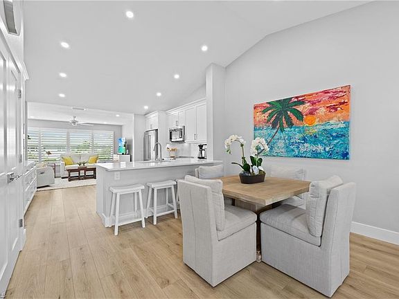 5th image of 711 Neapolitan Way #711