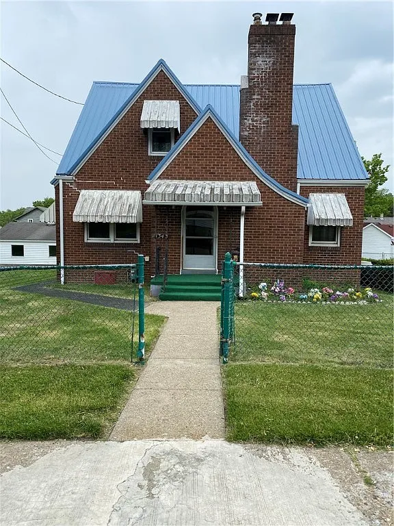 1343 Burrell Ave photo 1