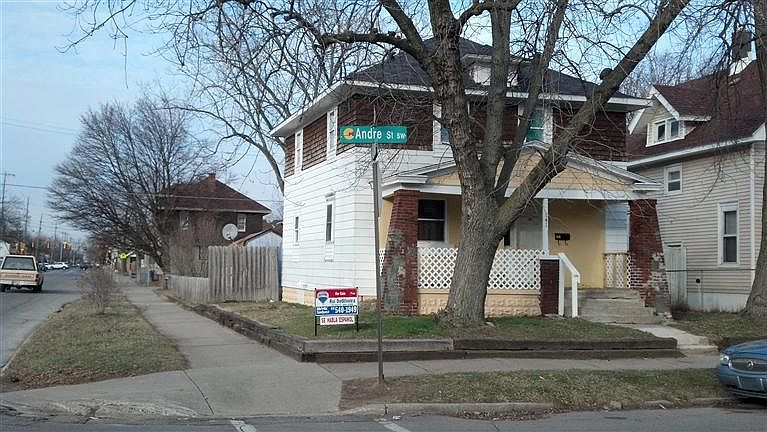 2nd image of 141 Andre St SW