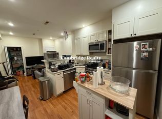 212 Green St #2, Cambridge, MA 02139
