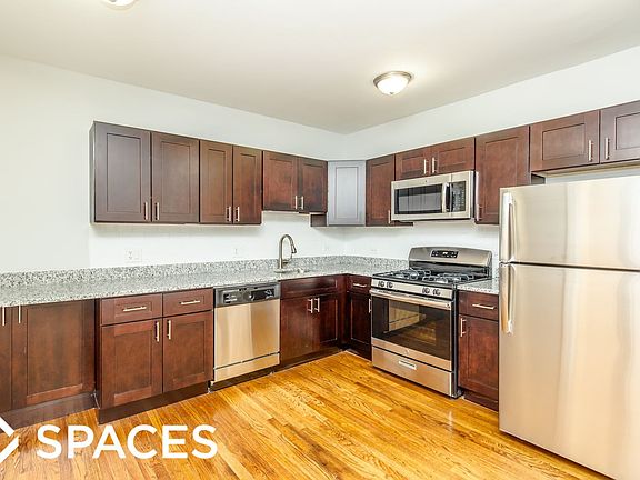 3rd image of 7736 N Ashland Ave #Unt1611-3f