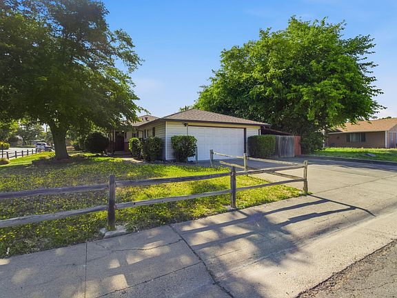 2nd image of 3820 Tavi Ave
