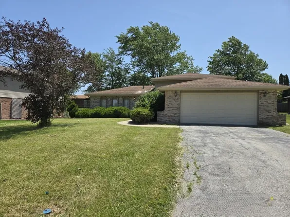 3531 Dale Dr, Crete, IL 60417