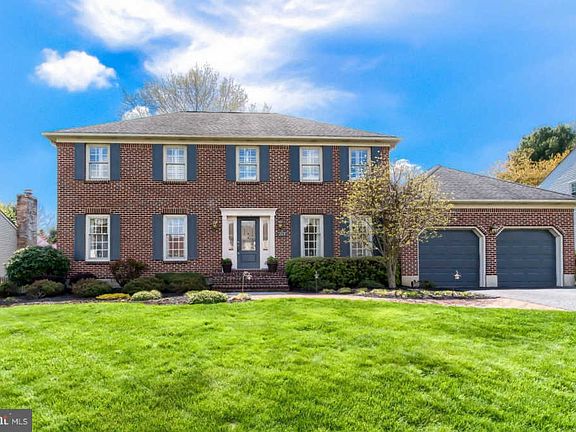 2nd image of 217 Barberry Dr