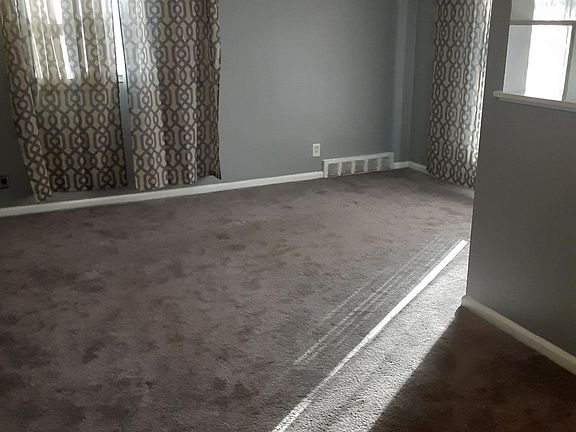2nd image of 28606 Rosewood St #850.00