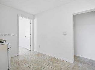 465 NE 165th St #1, Miami, FL 33162