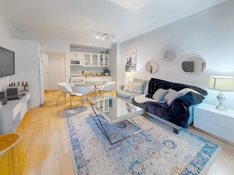 330 E 49th St #Townhouse 1 — Photo 1