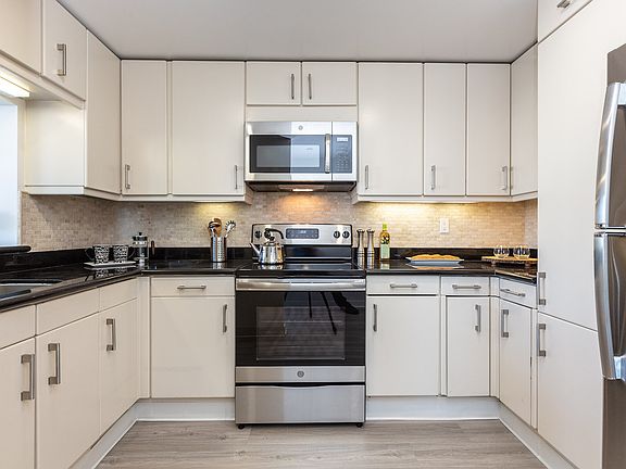 5th image of 1700 California St APT 602