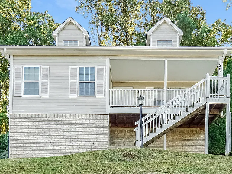 927 Rich Rd — Photo 1