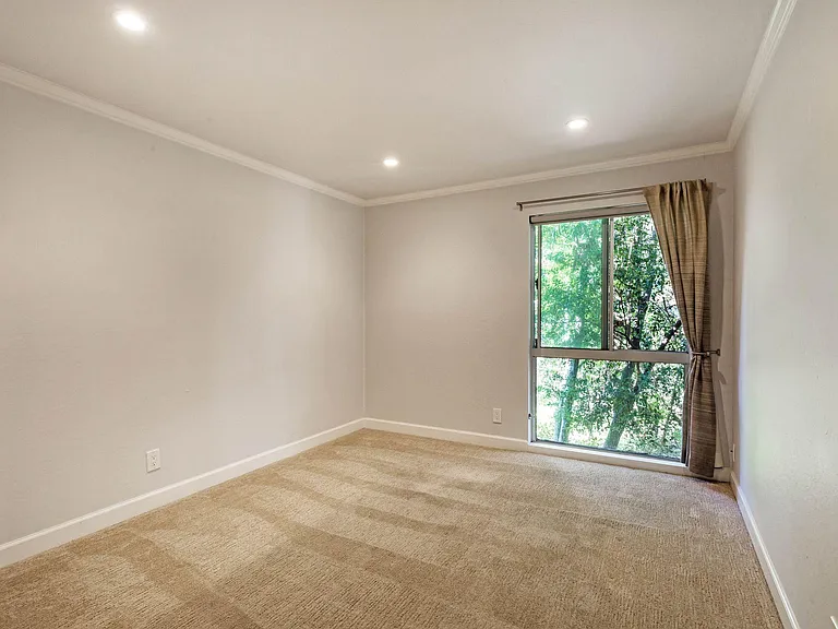 675 Sharon Park Dr #223 — Photo 16