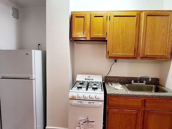 3rd image of 302 W 87th St APT 65