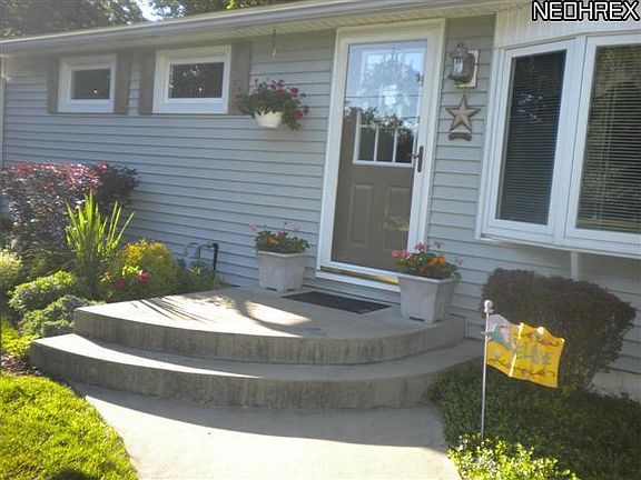2nd image of 978 E 15th St
