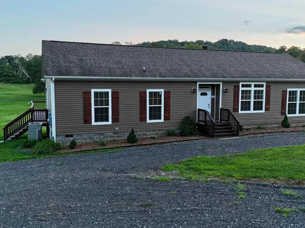 462 Burchs Creek Rd, Crozet, VA 22932