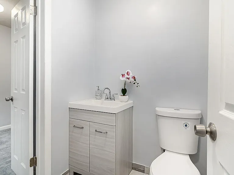 8134 Howard Ave — Photo 7
