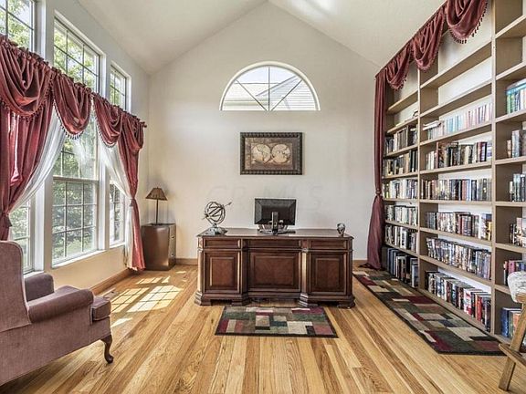 5th image of 9070 Maren Ct