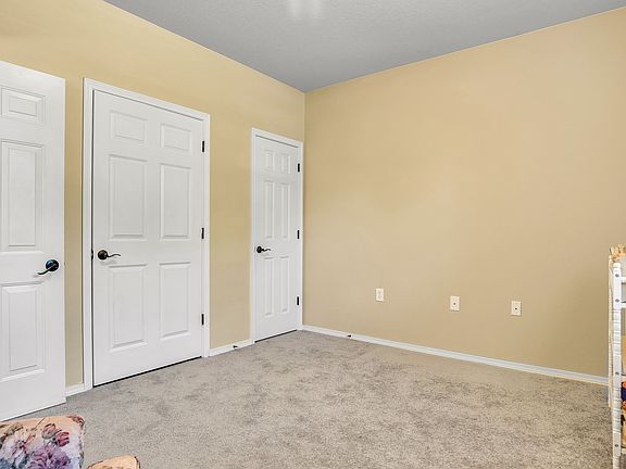 5th image of 3518 SE Ironwood Ave