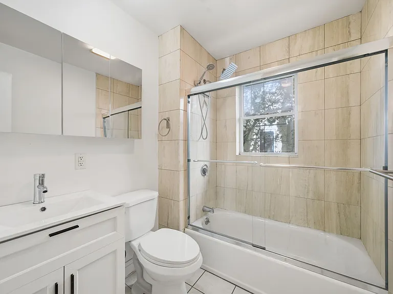 87 Floral St #1 — Photo 14
