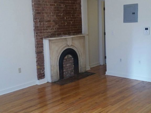 3rd image of 255 W 55th St APT 5B