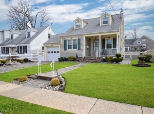 323 Rosewood Ter, Linden, NJ 07036