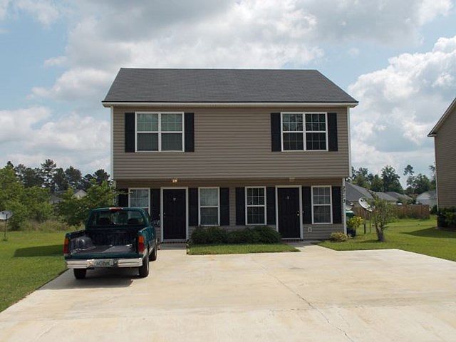 1st image of 2717 Pineview Dr APT B