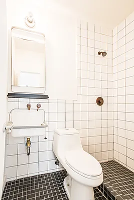 Rented by Compass | media 7